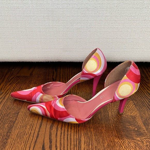 Dumond Satin Patterned Shoes - Picture 2 of 6